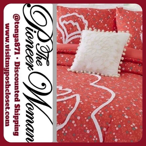 Full/Queen 🦋 New Pioneer Woman Tufted Floral Comforter Bedding Set, Full/Queen - Picture 1 of 11